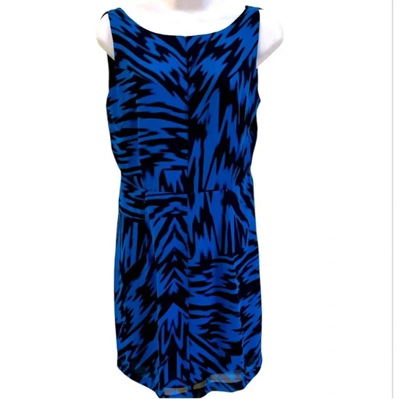 BB Dakota Blue and Black Abstract Print 
Dress 6 - Picture 2 of 9